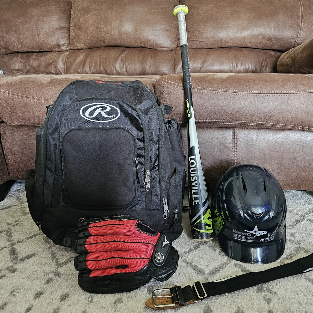 Rawlings Baseball Gear Set with Louisville Slugger Bat